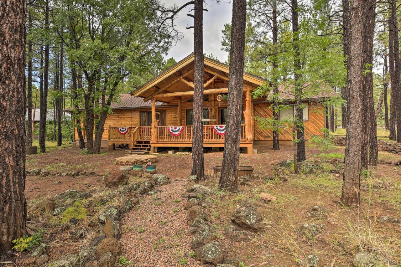 Lush Pinetop Retreat With Large Deck And Wooded Yard! Kültér fotó